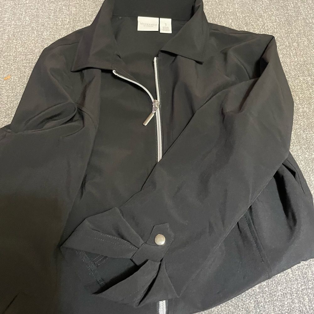 Like new Chico’s Weekends by Chico’s size‎ 1 black zip up jacket